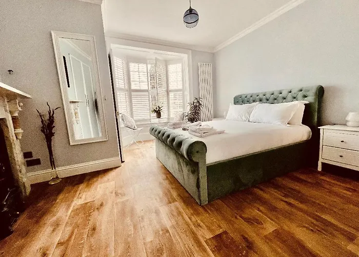 Ingleside Mews Apartment Whitby