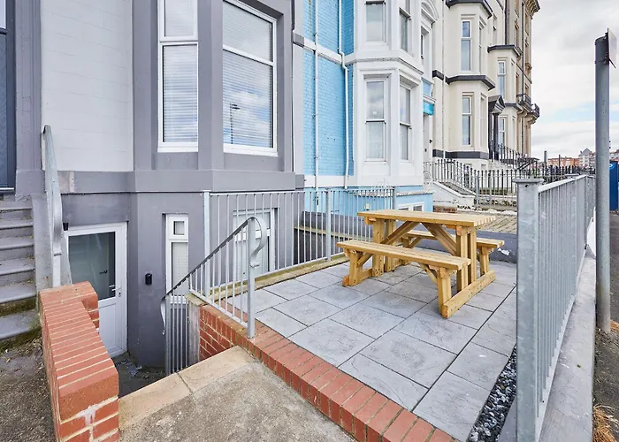 Host & Stay - Beach Haven Whitby