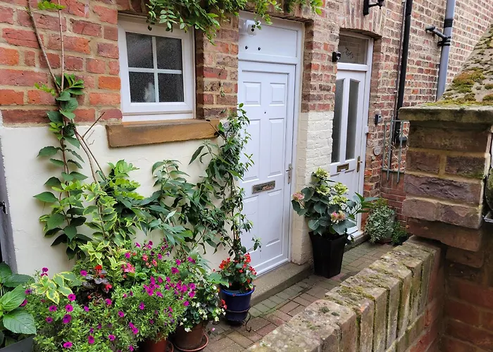 Ingleside Mews Apartment Whitby