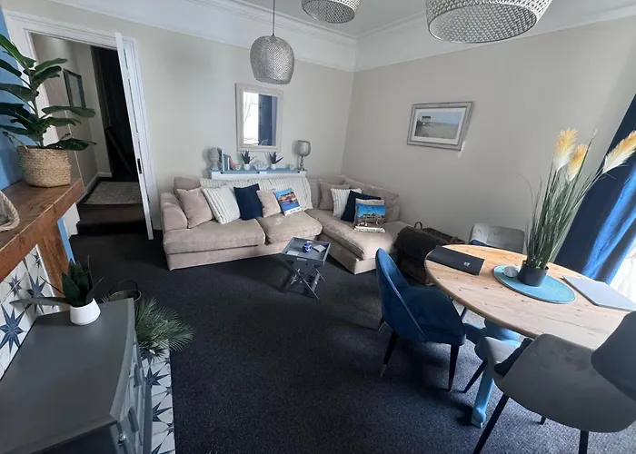 Botanicals Town House Apartment Whitby