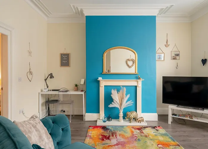 The Funky Robin - Whitby Apartment