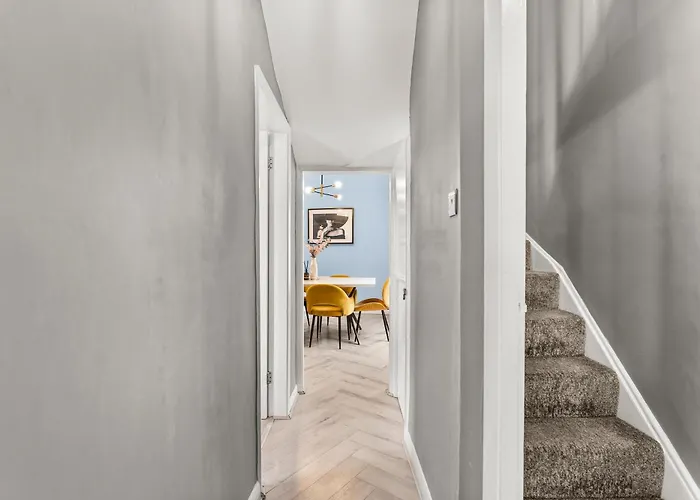 The Gatsby 3 Bed Central Penthouse In Whitby - Harbour Views