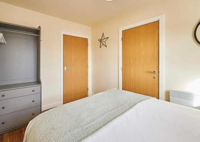 Host & Stay - Benedictine Suite, Flat 9 Whitby