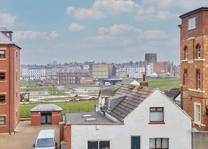 Host & Stay - 3 Metropole Towers Whitby
