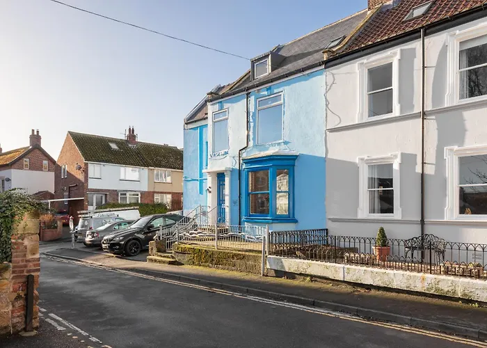 Compact Room, Free Private Parking Whitby