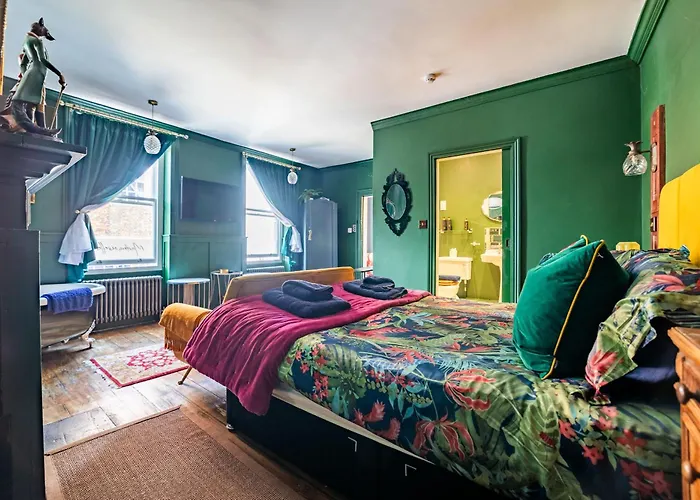 Mademoiselle'S Boutique Holiday Accommodation Whitby
