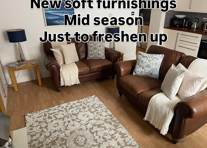 Central Whitby Ground Floor Dog Friendly Apartment Ideally Situated To Amenities Quiet Comfortable Location With Outside Space