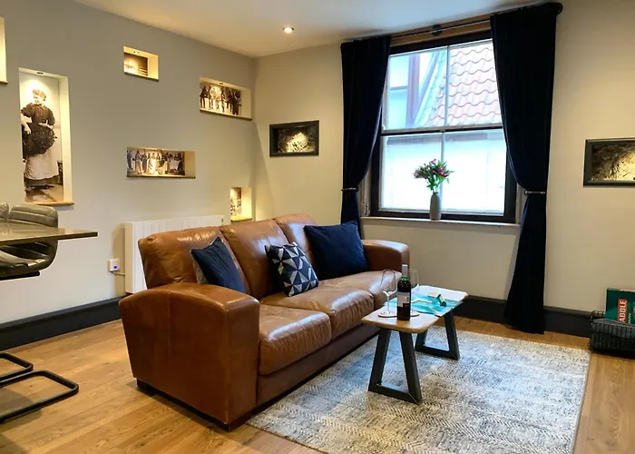 One Over Eight - Luxury One Bed Apartment Whitby