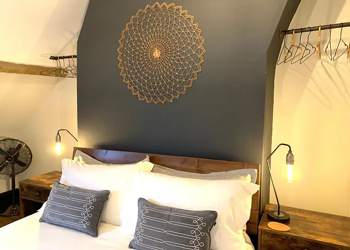 One Over Eight - Luxury One Bed Apartment Whitby