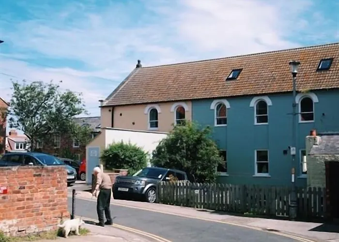 The Old Auction Rooms Lot 2 Central With Private Parking Whitby