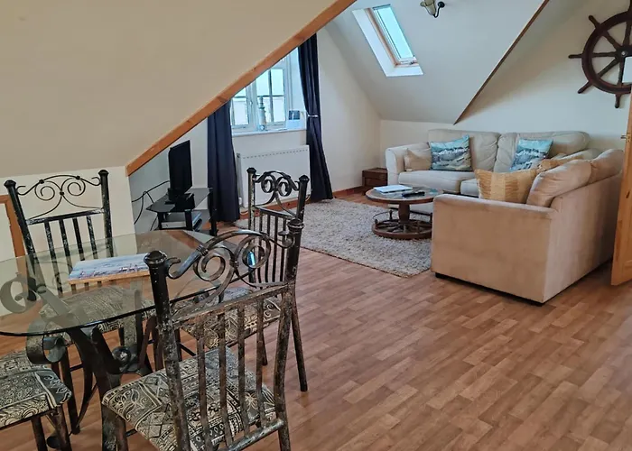 The Crow'S Nest Apartment Whitby