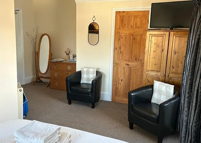 Khyber Mount Guest House Whitby