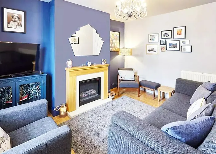 May House 3 Bedroomed House Whitby