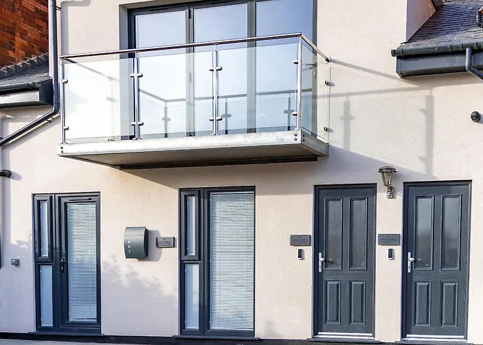 Le Mini Metro Balcony Apartment By I-Stay Whitby