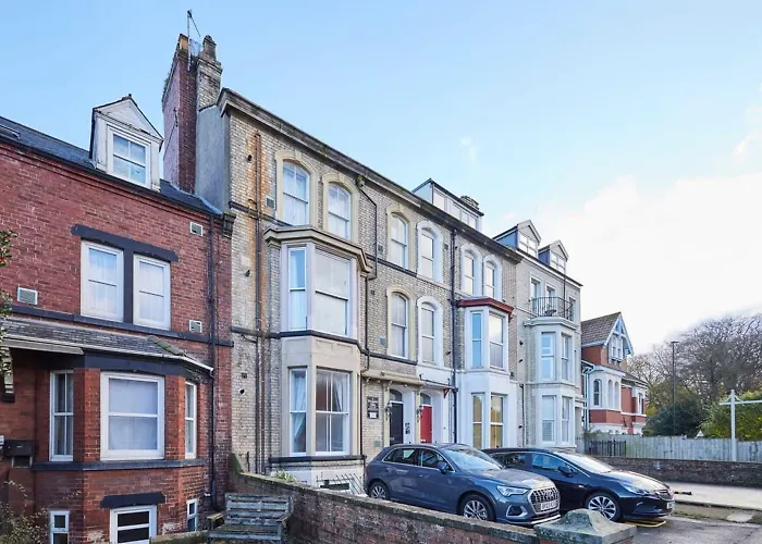 Host & Stay - Endeavour Sails Whitby
