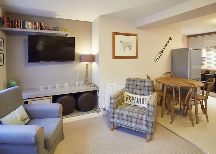 Host & Stay - Spyglass 1708 Whitby